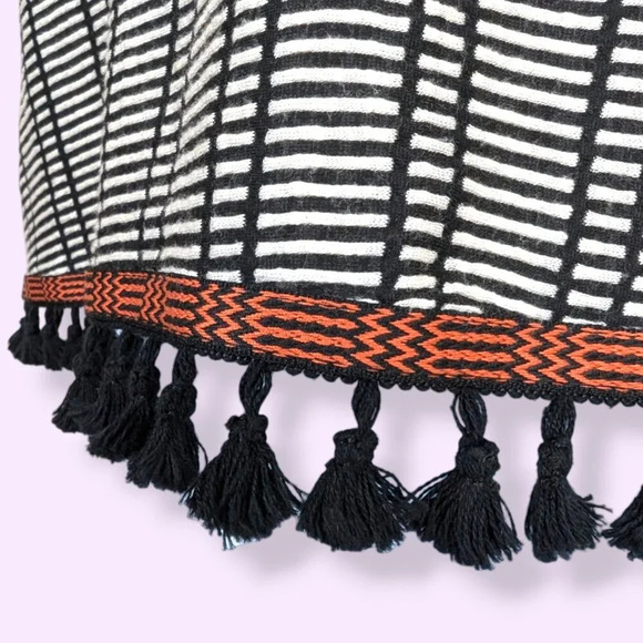 W5 B&W Tasselled Tank - Picture 6 of 7